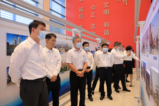 “旧貌新颜，壮阔征程”城市建设图片展揭幕仪式成功举办